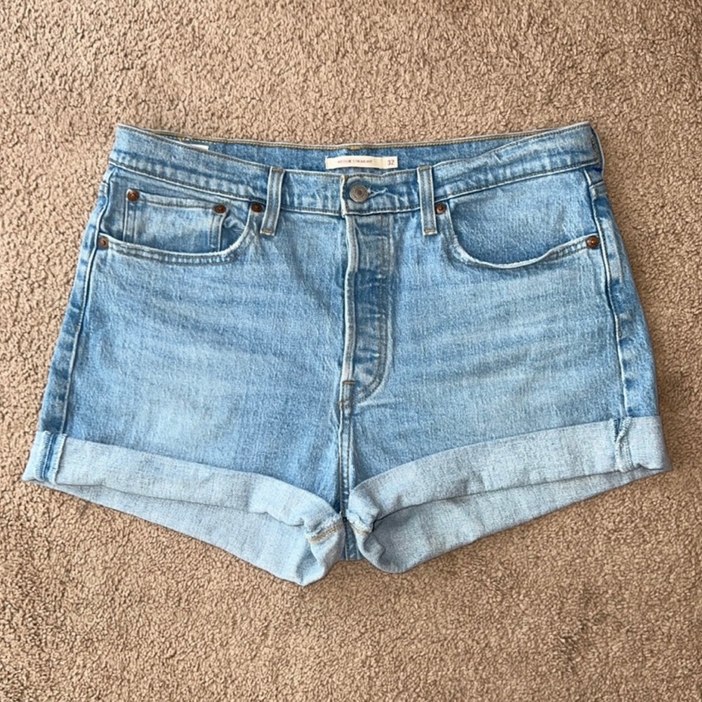 Levi’s Wedgie Cutoff Shorts